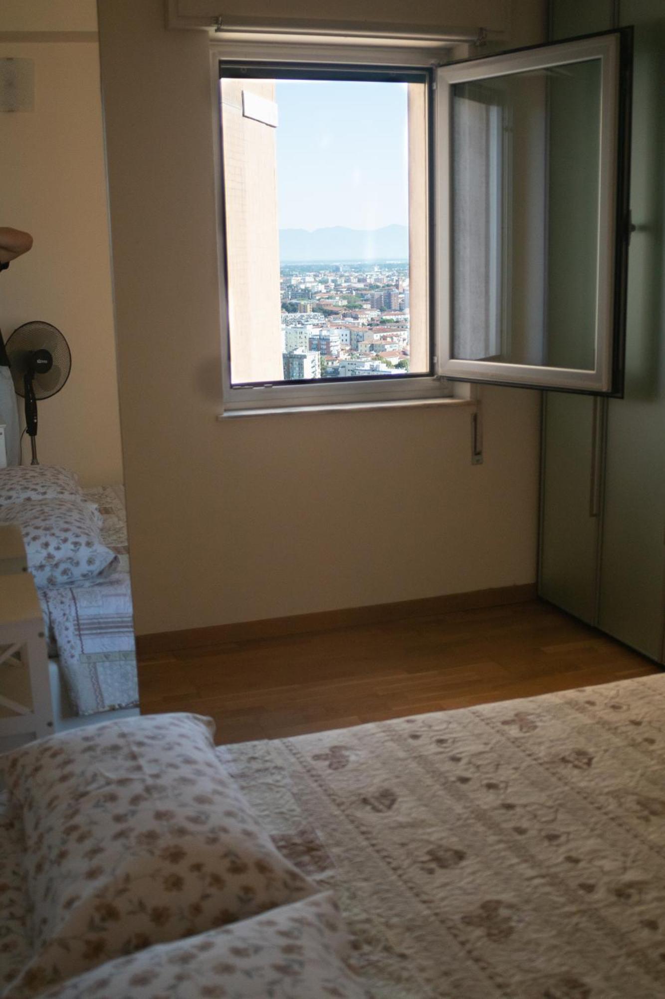 Attico Con Vista Panoramica Lägenhet Livorno Exteriör bild
